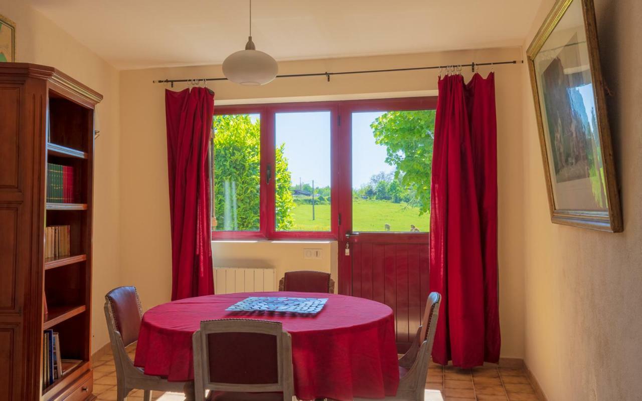 Вилла Domaine Des Ormeaux Ajat Экстерьер фото